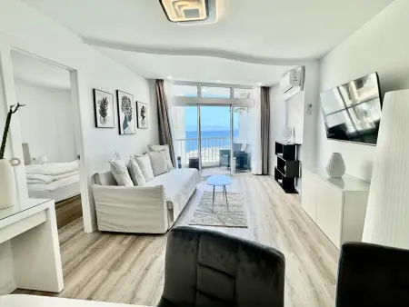 Exquis appartement rénové 2 chambres avec piscine, clim et WiFi à Playa de las Américas - Photo 7