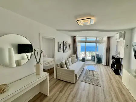 Exquis appartement rénové 2 chambres avec piscine, clim et WiFi à Playa de las Américas - Photo 13