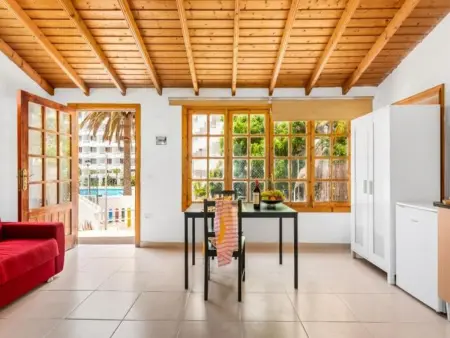 Studio moderne avec terrasse et WiFi, près de plages et attractions - Photo 2