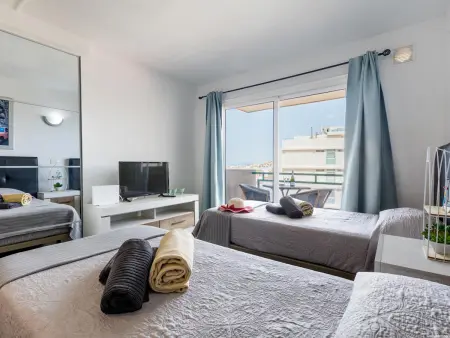Studio en bord de mer avec piscine et balcon, Appartement 2 personnes à Los Cristianos - Photo 1