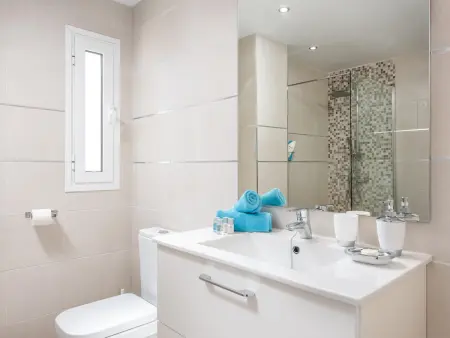 Appartement moderne 2ch à Playa de las Americas avec piscine et vues superbes - Photo 18