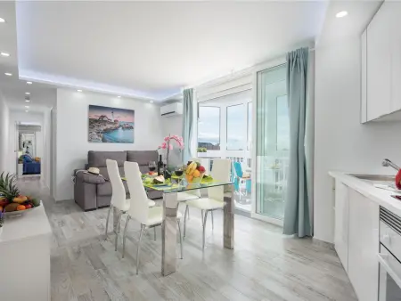 Appartement moderne à Playa de las Américas avec piscine, climatisation et WiFi - Photo 2