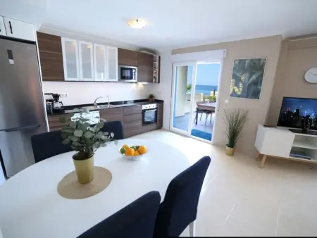 Spectaculaire villa près de la mer avec jardin et piscine privée - Photo 3