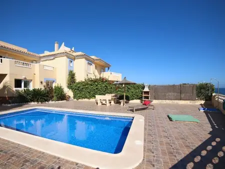 Grande villa avec vue à 90m de la plage et piscine privée - Photo 9