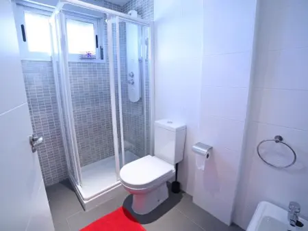Confortable appartement 2 chambres en face de la plage - Photo 11