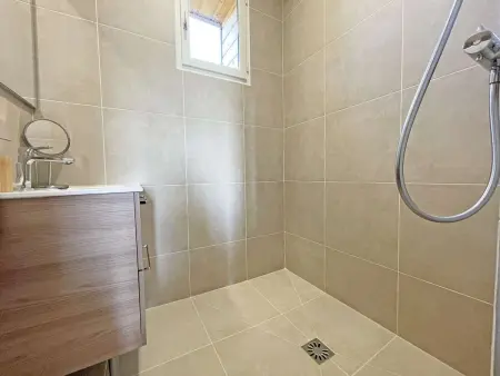 Maison rénovée avec piscine privée, 3 chambres à Calès - Photo 12