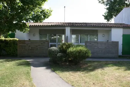 Ars-en-Ré - Appartement 3 Pièces 5 Personnes 1 bébé Rez-de-jardin, Appartement à Ars-en-Ré près du sanctuaire - Photo 1