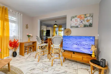 Appartement moderne avec piscine à Pointe-Noire - Photo 3