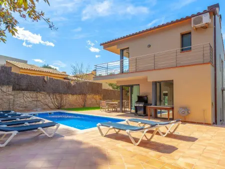 Villa avec Piscine Privée et Jardin à Tamariu, 1 km de la Plage - Photo 3