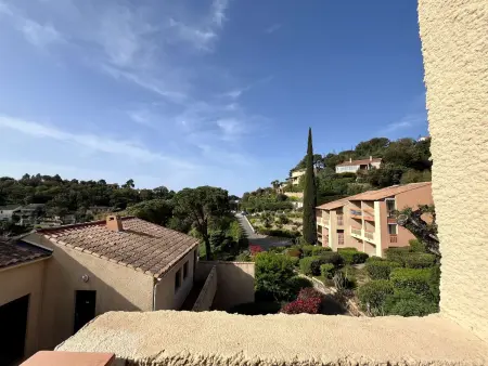 Appartement avec terrasse vue mer et parking à La Croix-Valmer - Photo 18