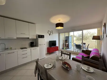 Appartement 2 pièces cosy avec terrasse et parking, proche plages - Photo 6