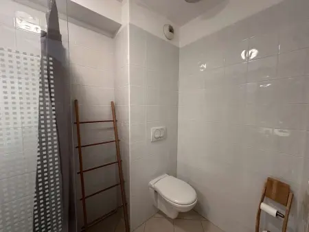 Appartement 2 pièces cosy avec terrasse et parking, proche plages - Photo 17