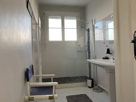 Charmant appartement lumineux et spacieux au centre de Royan - Photo 17