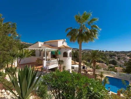 Villa classique avec piscine privée, jardin et climatisation à Benissa - Photo 1