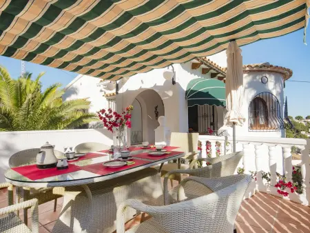 Villa classique avec piscine privée, jardin et climatisation à Benissa - Photo 31