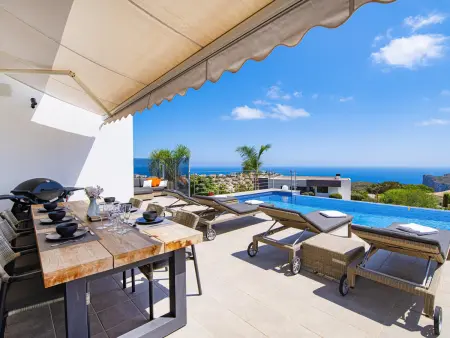 Villa moderne avec piscine privée, jardin et climatisation près de la plage - Photo 3