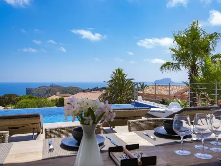 Villa moderne avec piscine privée, jardin et climatisation près de la plage - Photo 4