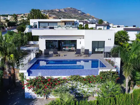 Villa moderne avec piscine privée, jardin et climatisation près de la plage - Photo 5