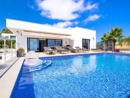 Villa moderne avec piscine privée, jardin et climatisation près de la plage - Photo 16