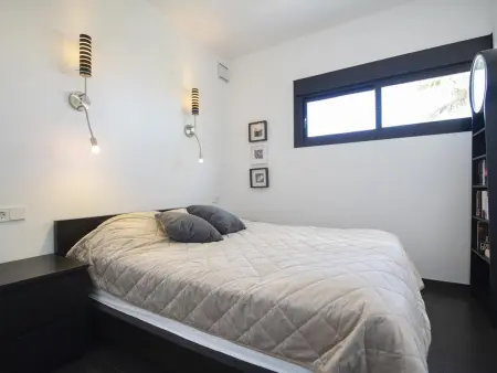 Villa moderne avec piscine privée, jardin et climatisation près de la plage - Photo 25