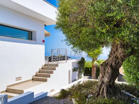 Villa moderne avec piscine privée, jardin et climatisation près de la plage - Photo 33