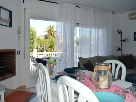 Maison familiale avec piscine chauffée et amarre, 8 pers. à Empuriabrava - Photo 16
