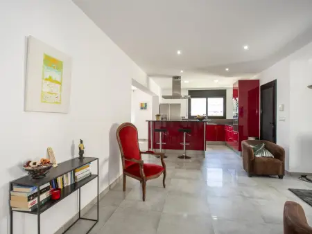 Charmante maison 5 ch. à 10 min de la plage avec piscine privée, terrasse et parking - Photo 10