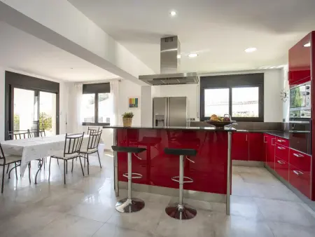 Charmante maison 5 ch. à 10 min de la plage avec piscine privée, terrasse et parking - Photo 11