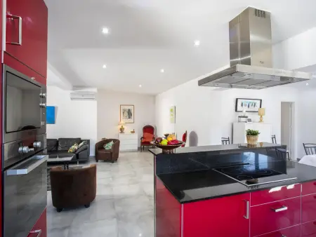 Charmante maison 5 ch. à 10 min de la plage avec piscine privée, terrasse et parking - Photo 14