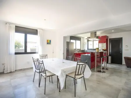 Charmante maison 5 ch. à 10 min de la plage avec piscine privée, terrasse et parking - Photo 19