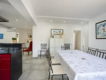 Charmante maison 5 ch. à 10 min de la plage avec piscine privée, terrasse et parking - Photo 22