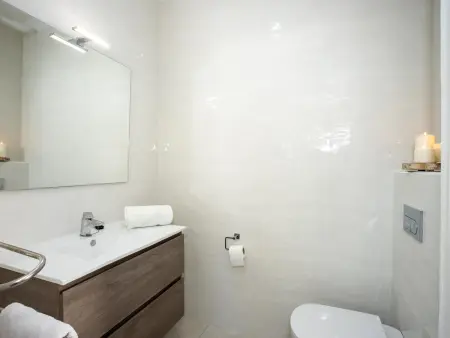 Charmante maison 5 ch. à 10 min de la plage avec piscine privée, terrasse et parking - Photo 31
