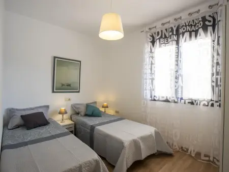 Charmante maison 5 ch. à 10 min de la plage avec piscine privée, terrasse et parking - Photo 35