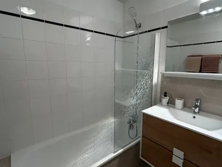 T2 rénové avec WiFi et parking à 200m des Thermes - Photo 13