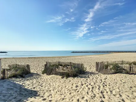 Appartement T4 en bord de plage avec terrasse et parking à Carnon - Photo 2