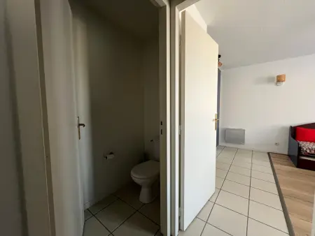 Charmant T2 avec WIFI à 200m des Thermes, Appartement 2 personnes à La Roche Posay - Photo 11