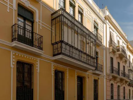 Maison XIXe siècle, Séville centre, 2 chambres, balcon, cuisine équipée, clim, WiFi - Photo 2