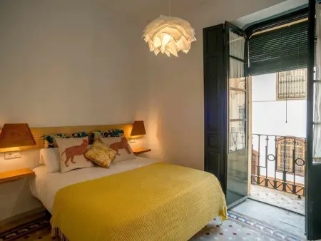 Maison XIXe siècle, Séville centre, 2 chambres, balcon, cuisine équipée, clim, WiFi - Photo 3