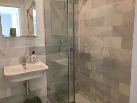 Maison XIXe siècle, Séville centre, 2 chambres, balcon, cuisine équipée, clim, WiFi - Photo 24