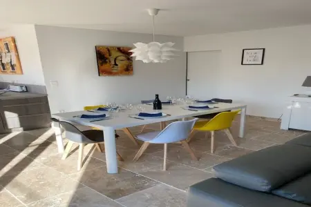 Villa La Treille, Villa ensoleillée à Lirac - Photo 1