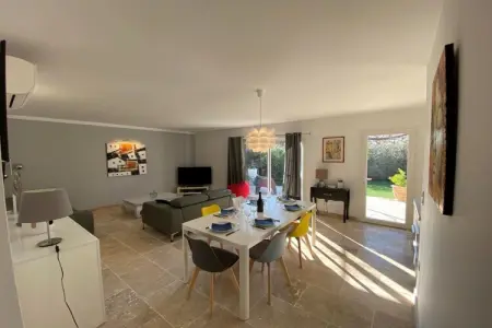 Villa La Treille, Villa ensoleillée à Lirac - Photo 2