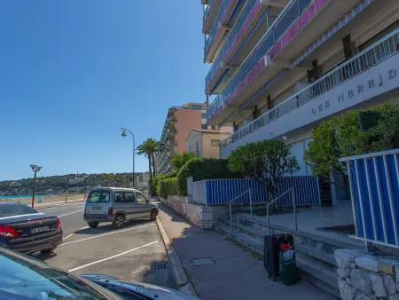 Grand studio climatisé proche centre, plages, terrasse vue mer - Photo 11