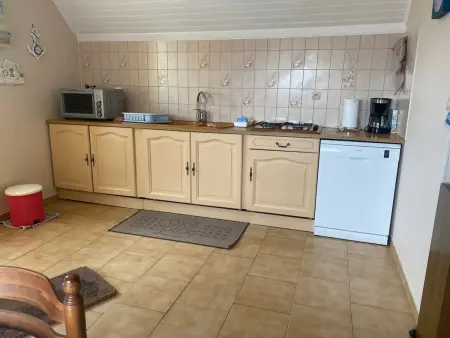 Appartement 1er étage avec jardin et parking à Le Palais - Photo 4