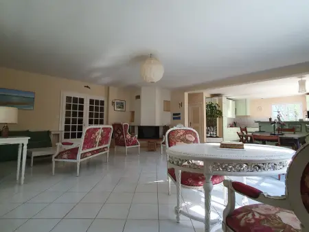 Grande maison 4 chambres proche plage, animaux admis, jardin - Photo 4