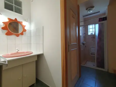 Grande maison 4 chambres proche plage, animaux admis, jardin - Photo 12