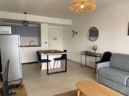 Bel appartement T2 avec terrasse privative et parking à Balaruc-les-Bains - Photo 4