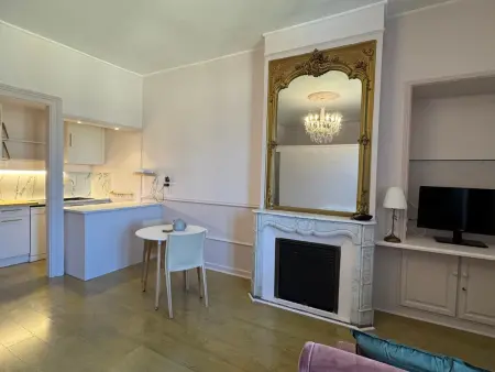 Rénovation 2025 : T1 bis dans ancien palace Art Déco, animaux admis - Photo 7
