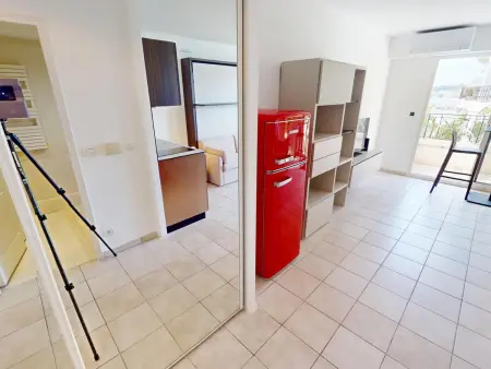Studio rénové avec balcon et garage en plein cœur de Menton - Photo 5