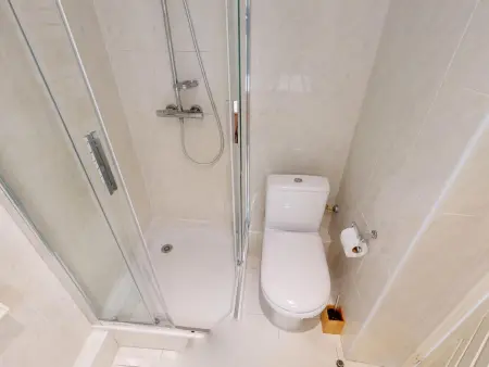 Studio rénové avec balcon et garage en plein cœur de Menton - Photo 6