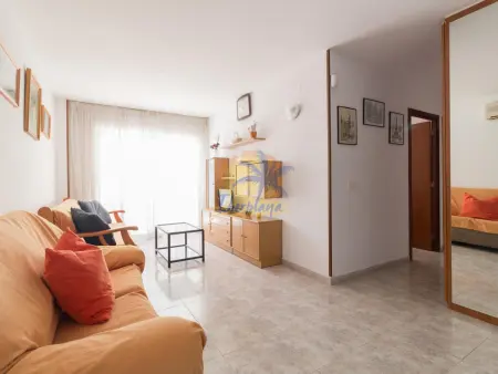 Appartement pour 7 pers, climatisé, à 750m de la plage avec piscine commune, proche Plaza Europa - Photo 2